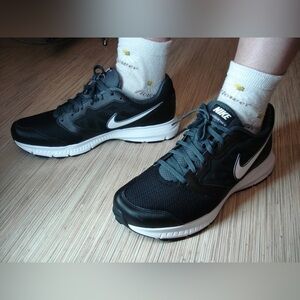 Nike Downshifter 6 Men’s Black/White Running Gym Shoe Sneaker Size 9.5